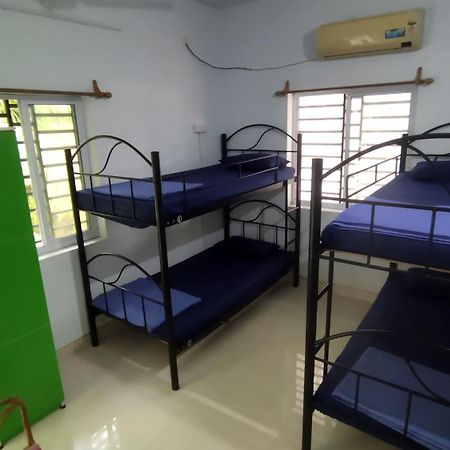 Funk Monk Villa Hostel Pondicherry オーロヴィル 部屋 写真