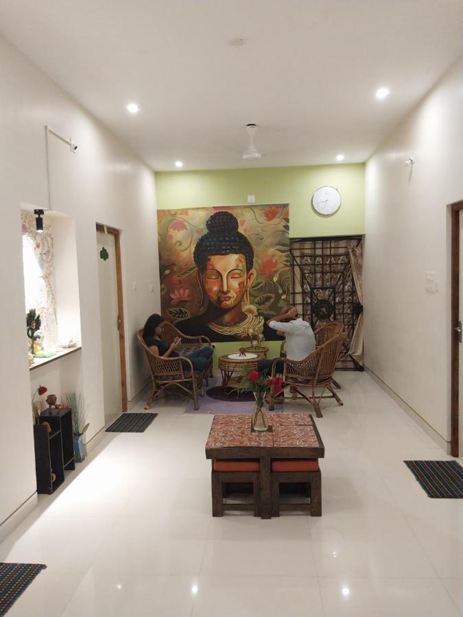 Funk Monk Villa Hostel Pondicherry オーロヴィル エクステリア 写真