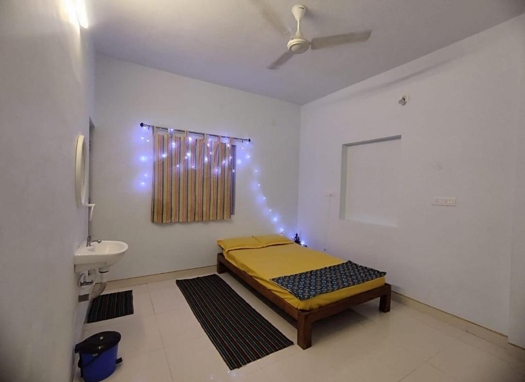 Funk Monk Villa Hostel Pondicherry オーロヴィル エクステリア 写真